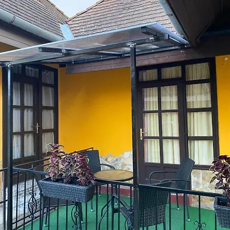 Apartmán Lelle Centrum