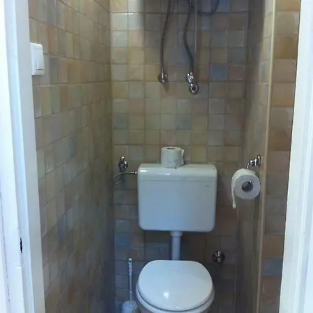 Lelle Centrum Apartmán *